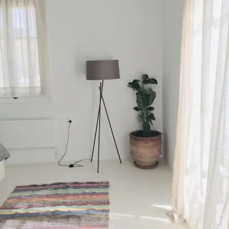Nyaraló Viento: A Charming In Triantaros ✮ *