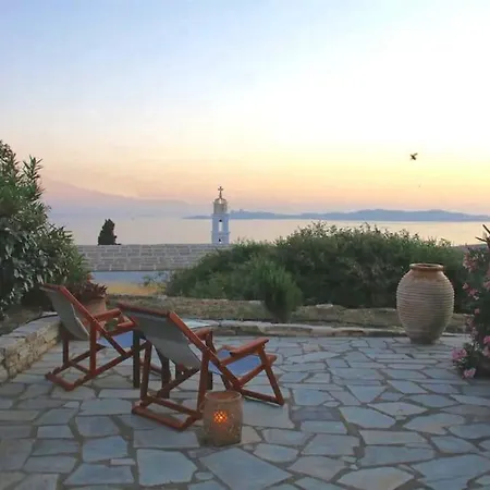 Feriehus Viento: A Charming In Triantaros ✮