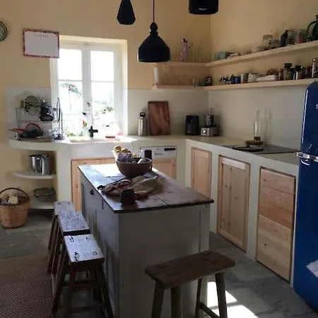 Feriehus Viento: A Charming In Triantaros ✮ Triandáros