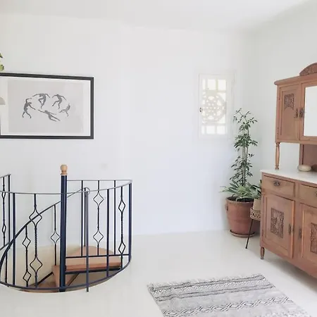 Feriehus Viento: A Charming In Triantaros ✮ Triandáros